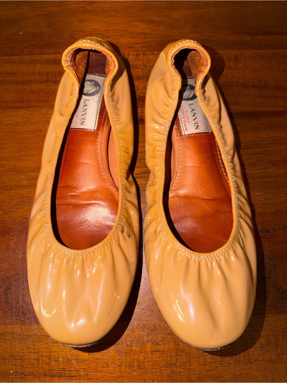 Lanvin Paris Ladies Tan Ballet flats. Size 7. Read